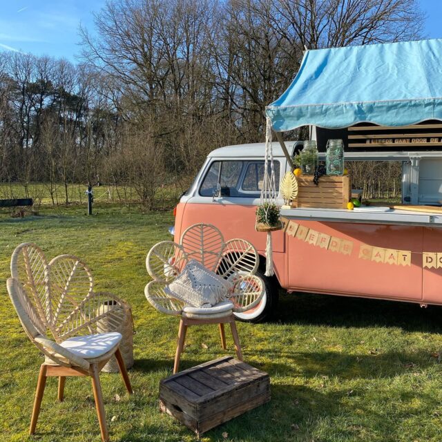 Goodmorning!! Happy moments!! Met deze Peachy! 🥰
#foodtruck #vegetarischefoodtruck #veggievan #cateringopwielen #foodie #vwbus #vwbuslove #ontour #volkswagenbusjes #vegetarisch #vegan